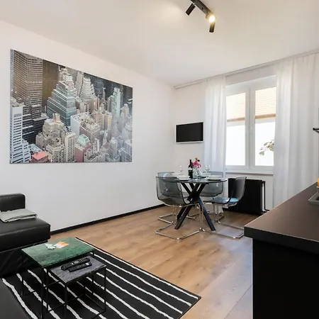 Port By Renters Apartament